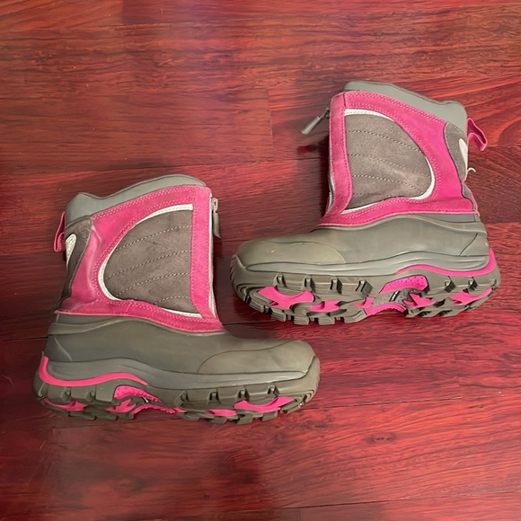 Lands’ End Primaloft 400 Gram Insulation Snow Boots Size 1 Gray Pink - Picture 6 of 12
